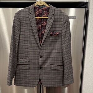 Paisley & Gray Suit/ Blazer and Handkerchief Set 44R